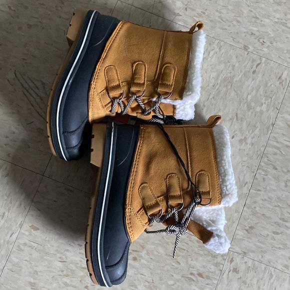 CAT & JACK SIZE 13
2021 BRAND NEW, COGNAC/ACY45 KIT MAN MADE SUEDE FAUX FUR - Picture 3 of 7